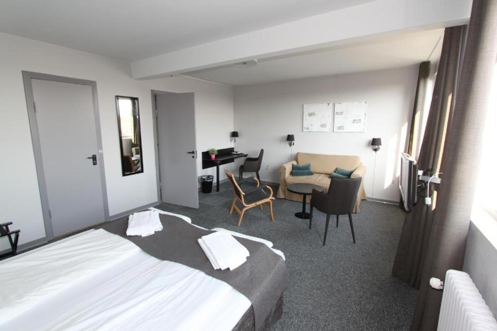 Banegaardshotellet Vojens Luaran gambar