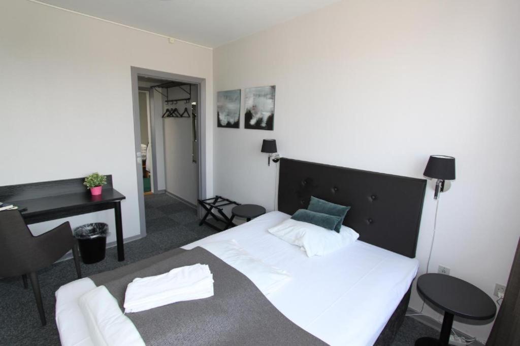 Banegaardshotellet Vojens Luaran gambar