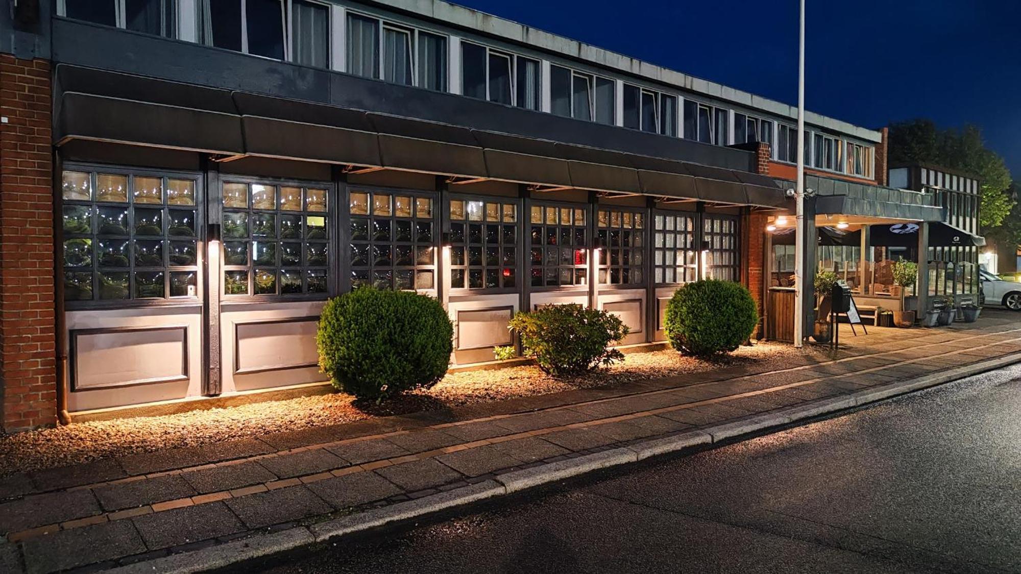 Banegaardshotellet Vojens Luaran gambar